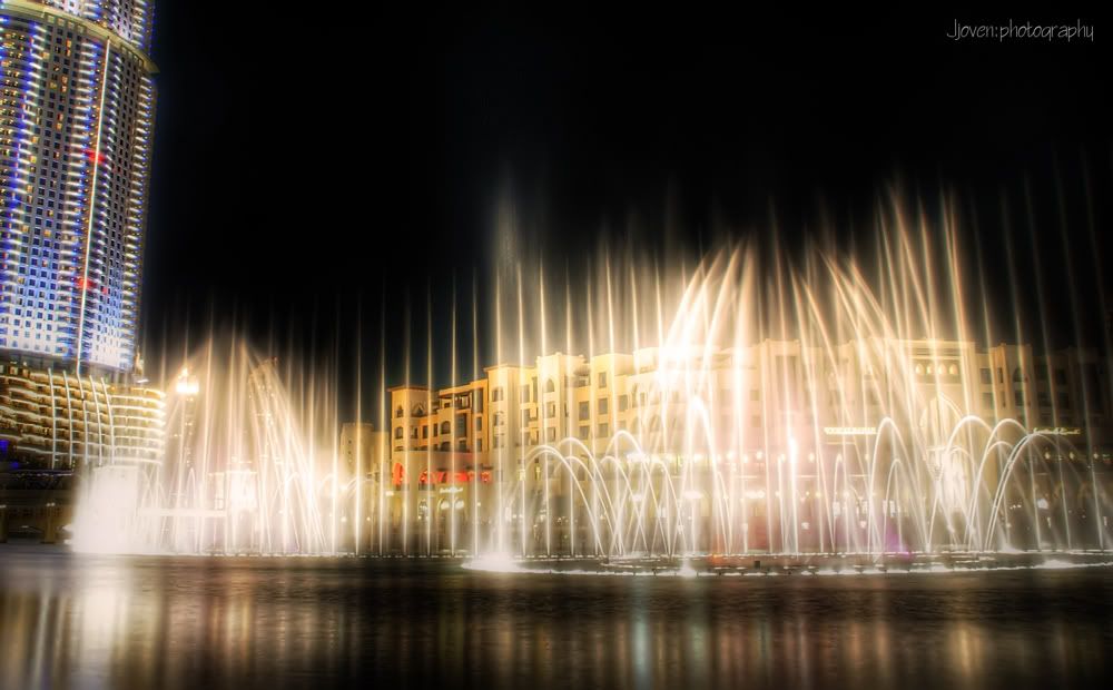 Dubai Dancing Fountain