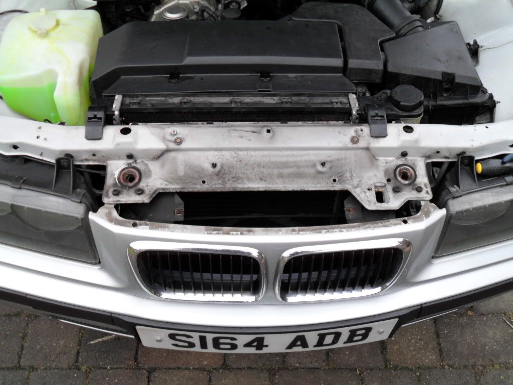 How to remove bmw e36 front grill #1