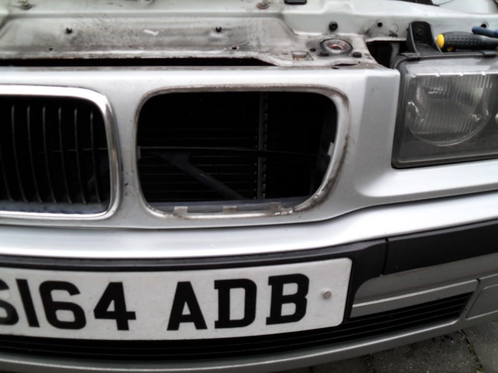 How to remove bmw e36 front grill #4