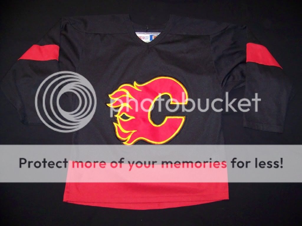 Calgary Flames black third CCM NHL Hockey Jersey M  