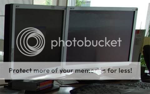 http://i589.photobucket.com/albums/ss333/kcamiloweb/dual-screen-monitors-acer-al2021.jpg