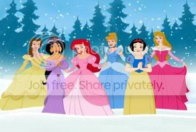 http://i589.photobucket.com/albums/ss333/kcamiloweb/princesas-9_7qm.jpg